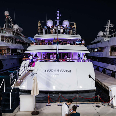 The 2016 Race Weekend at Yas Marina الصور