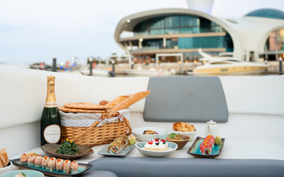 Valentine’s Day Plans Are Sorted at Yas Marina: From a Romantic Private Picnic Boat Ride to a Range of Charming Dinner Choices Across Its Six Venues
                                                                        