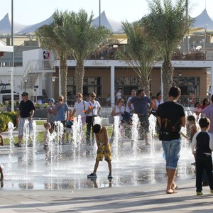 Yas Marina Musical Water Fountain 10 