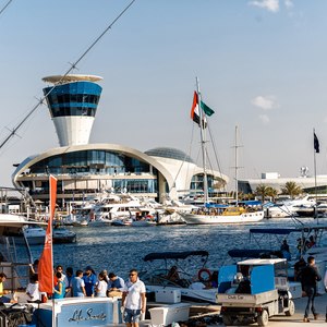 Yas Marina Yas Marina Unveils Its 2017 Race Week Berth Packages  6 