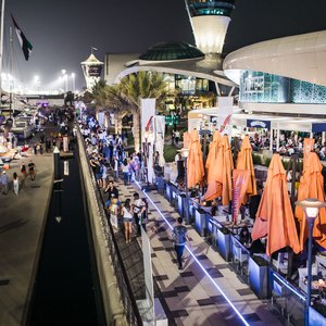 Yas Marina  33 