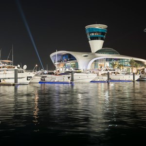 Yas Marina  72 